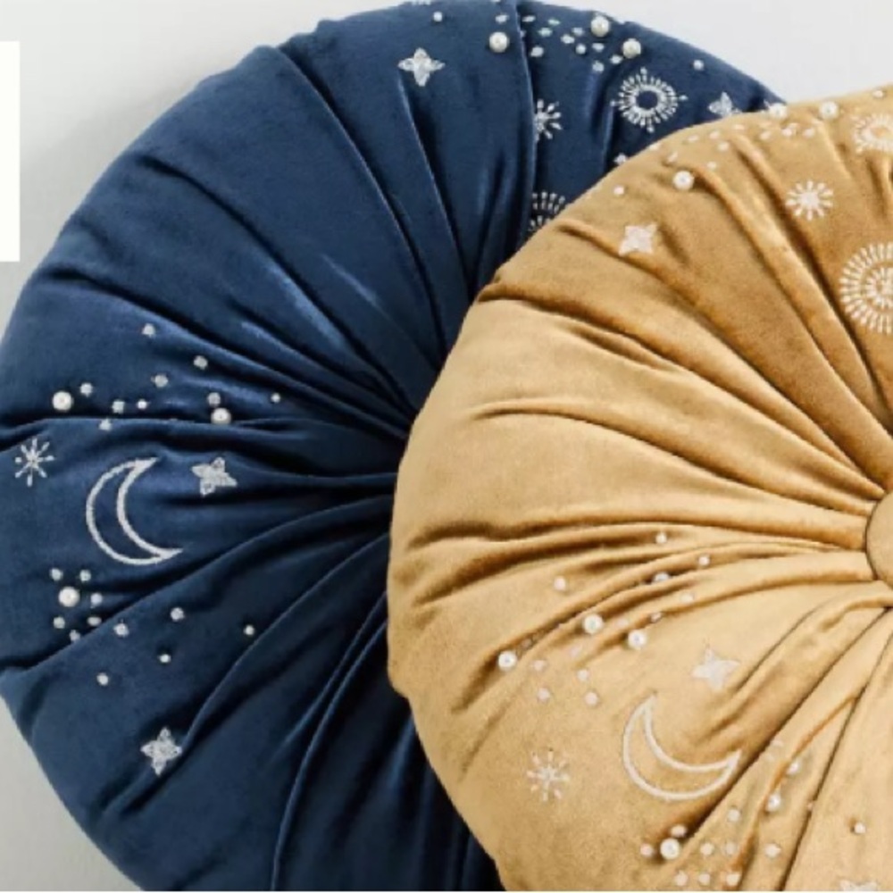 NWT. Anthropology blue round, throw pillow w/beads embroidery & celestial decor - Picture 2 of 9